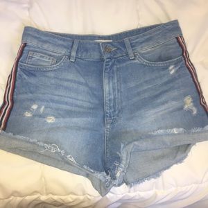 High waist denim shorts size 28